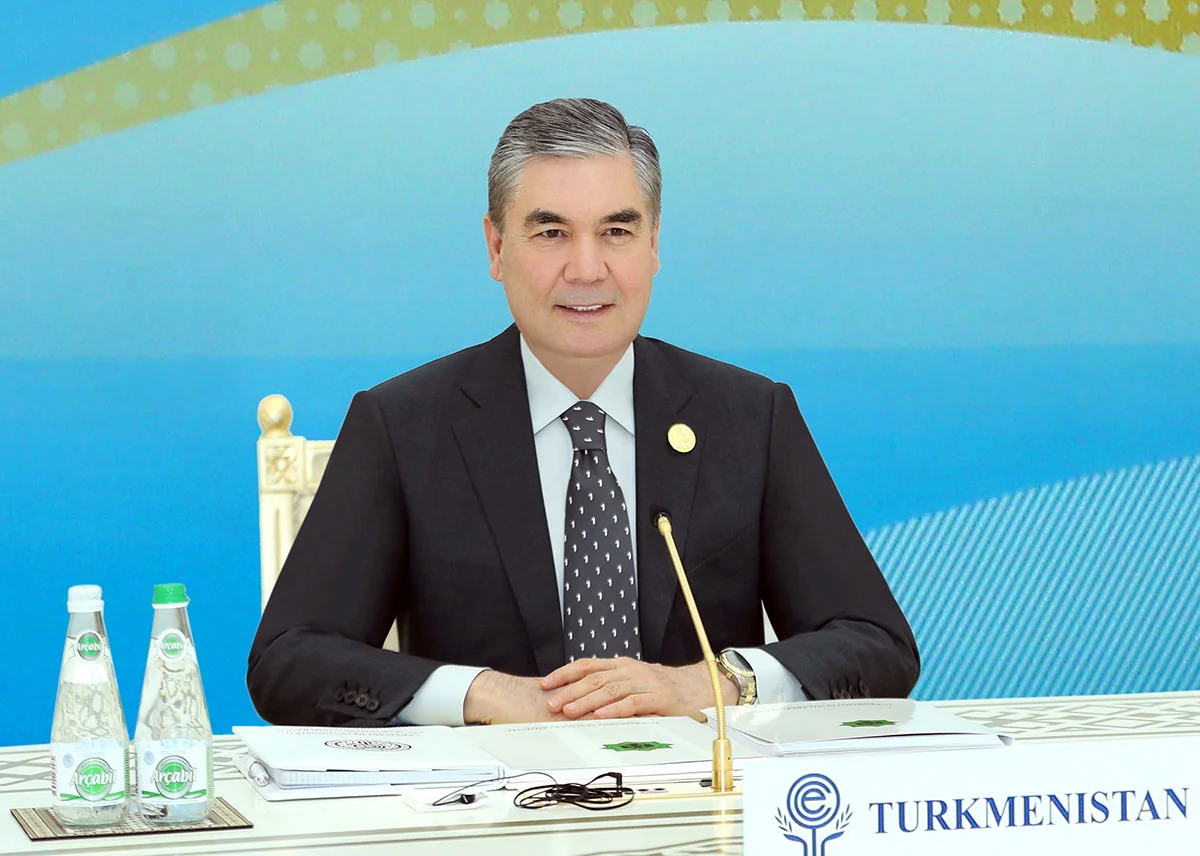 Президент Туркменистана выступил с речью на встрече с членами Милли Генгеша