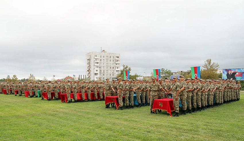 Hərbi təhsil müəssisələrində andiçmə mərasimləri keçirilib
