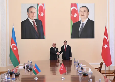 Azerbaijani PM meets Turkish vice president
