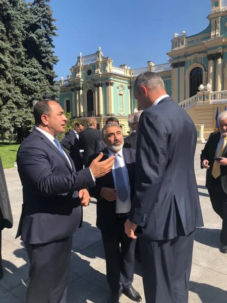 Президент Украины высоко оценил деятельность руководителя азербайджанской диаспоры