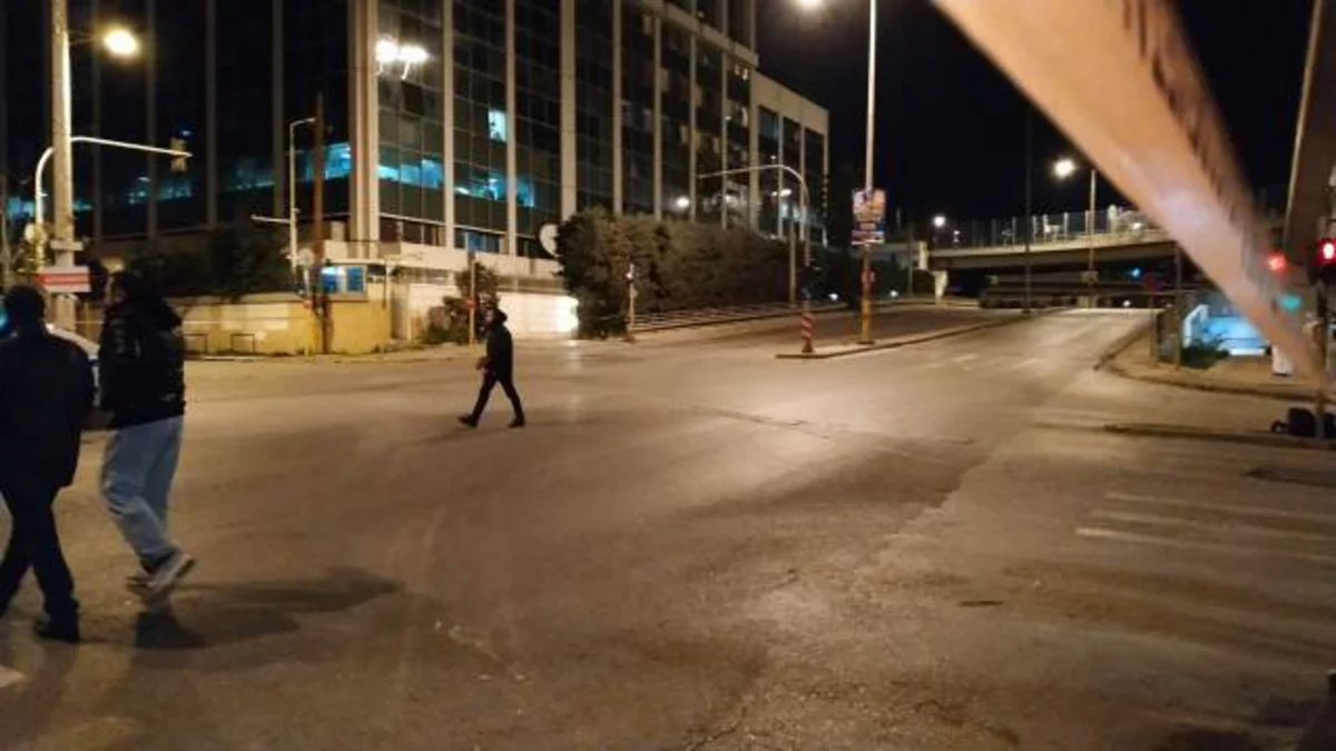 Yunanıstanda telekanal binası yaxınlığında güclü partlayış olub