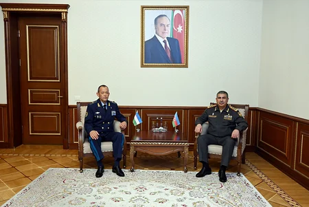Azerbaijan, Uzbekistan discuss military cooperation issues