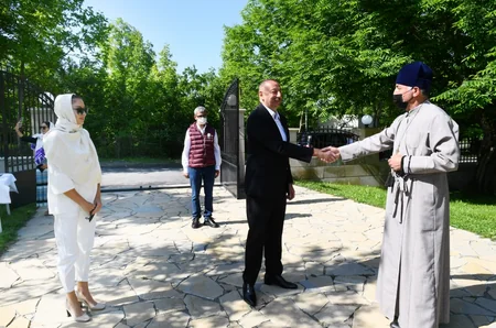 Prezident İlham Əliyev Qəbələnin Nic qəsəbəsindəki Müqəddəs Məryəm Ana Alban kilsəsində olub - YENİLƏNİB
