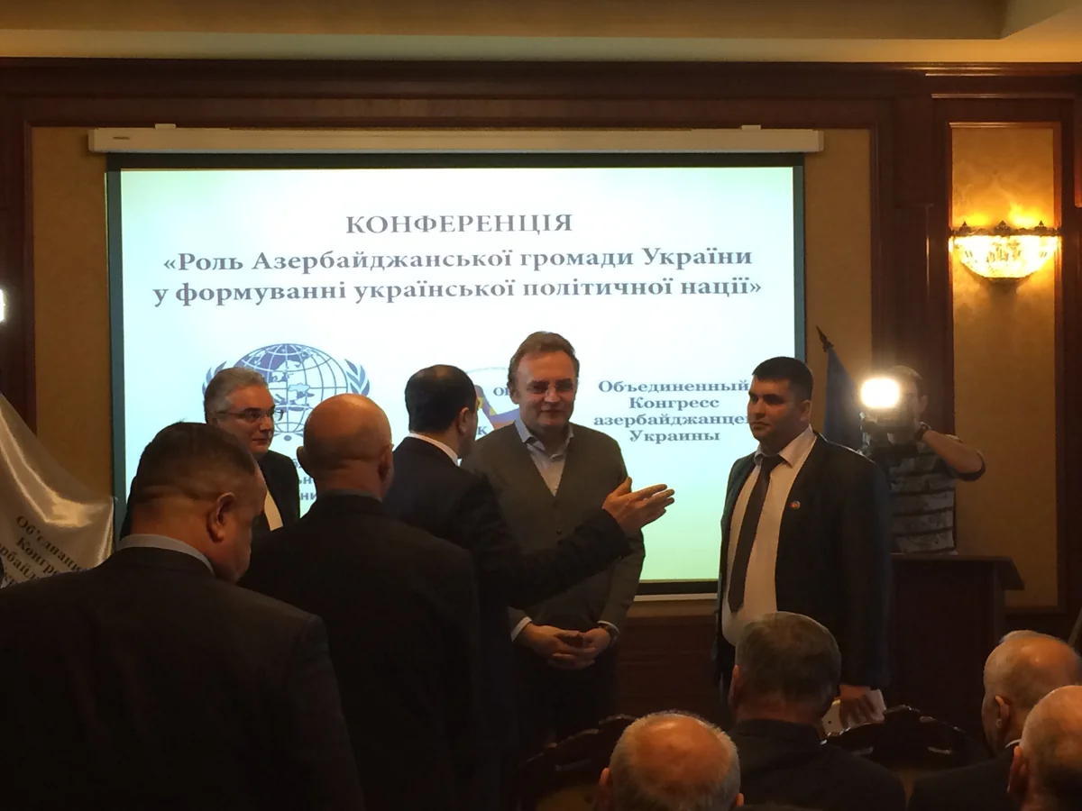 Ukraynanın Azərbaycan ictimaiyyətinin Ukrayna siyasi millətinin formalaşmasında rolu adlı konfrans keçirilib