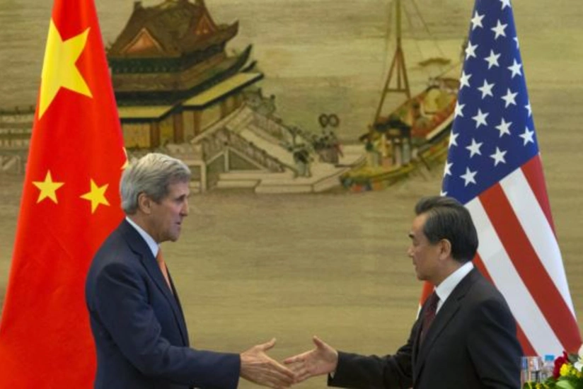 Con Kerri Çinin xarici işlər naziri ilə görüşüb