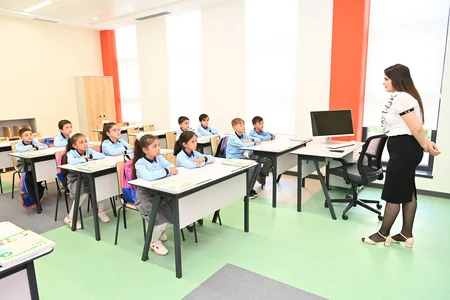 Füzulidə 30 ildən sonra ilk tədris ilinin zəngi çalınıb, nazir mərasimdə iştirak edib - YENİLƏNİB