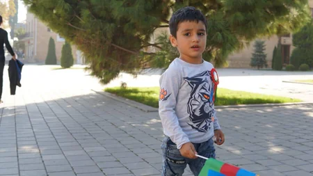 Parlament jurnalistləri cəbhə bölgəsində bayraq aksiyası keçiriblər - FOTOREPORTAJ