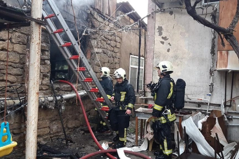 Bakıda evdə yanğın olub, ölən var - YENİLƏNİB
