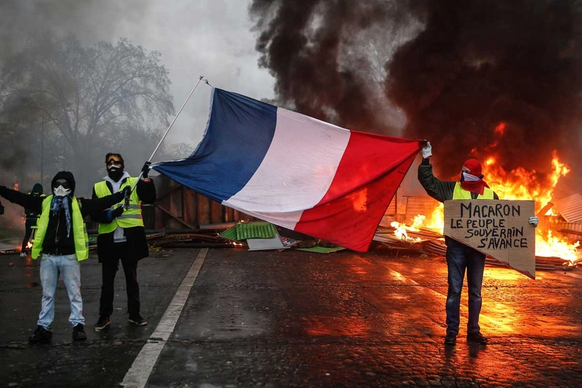 Fransada böhran qapıda – Makronun Livan saxtakarlığı, cinsi azlıq, erməni siyasəti - ŞƏRH