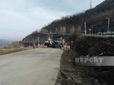 Six cars of Russian peacekeepers pass unhindered on Khankandi-Lachin road