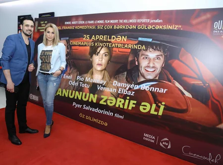 “CinemaPlus”da “Qanunun zərif əli” komediyası nümayiş etdirilib