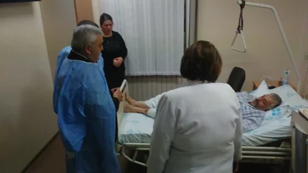 SOCAR prezidenti Mərkəzi Neftçilər Xəstəxanasında müalicə alan neftçilərə baş çəkib - ƏLAVƏ OLUNUB