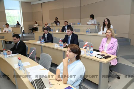 “Mediada islahatlara doğru” mövzusunda seminarlar davam edir