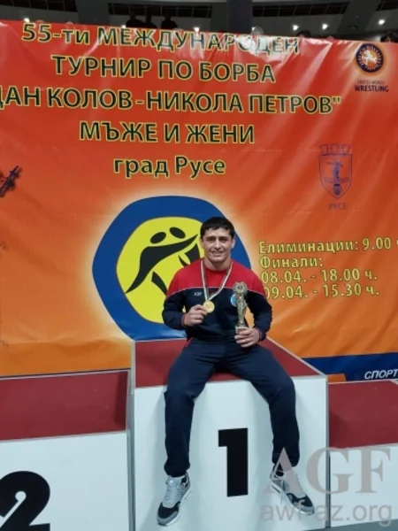 Azərbaycan güləşçiləri Bolqarıstan turnirinun ilk günündə 4 medal qazanıblar