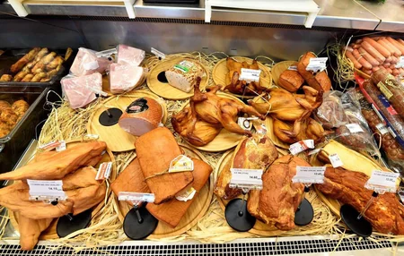 Bakıda yeni “RAHAT” Gourmetmarketin təntənəli açılışı olub