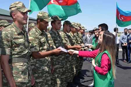 28 May - Respublika Günü münasibətilə Silahlı Qüvvələrdə silsilə tədbirlər keçirilib