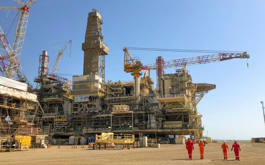 Support block of Azeri-Central-Eastern platform loaded onto STB-1 barge of ASCO