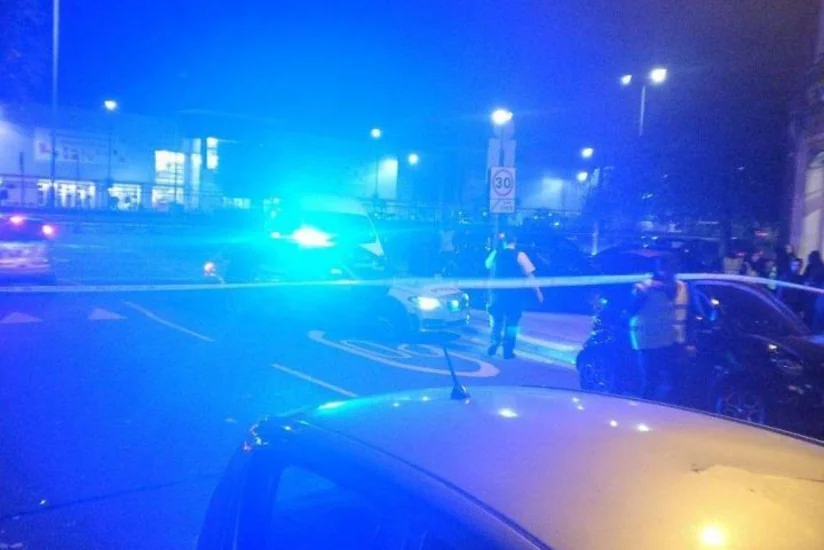 В Лондоне автомобиль наехал на пешеходов возле исламского центра - ФОТО