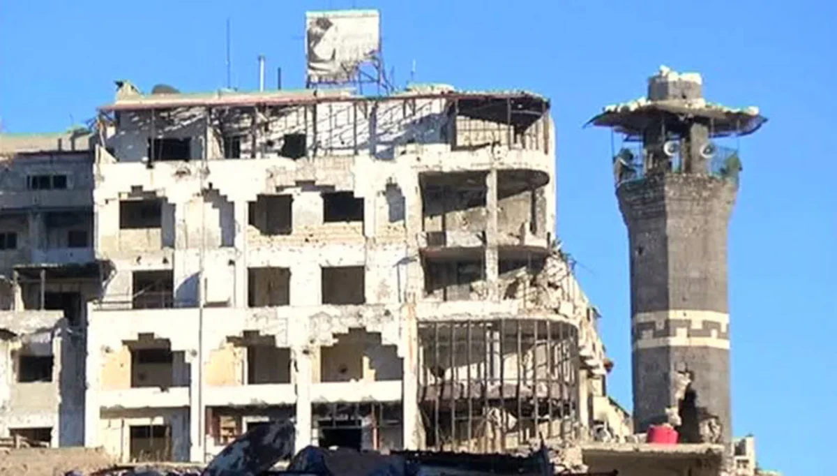Silahlı yaraqlılar Suriyanın Homs şəhərini tərk edir