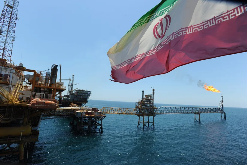 Экспорт нефти Ирана упал ниже 500 тыс. баррелей в сутки