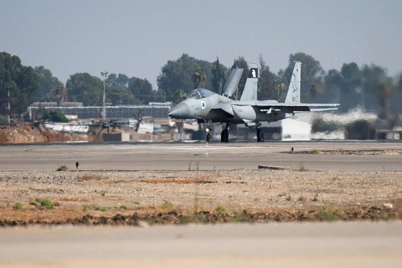 İsrail ordusu “Hizbullah”ın Livandakı 290 hədəfinə zərbələr endirib