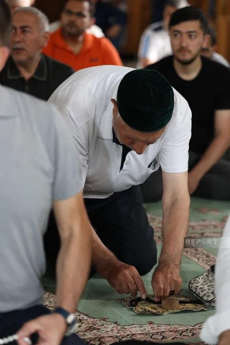 Eid al-Adha prayer held in Tazapir Mosque