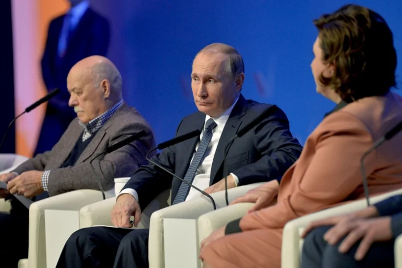 ​Putin neftin qiymətinin düşməsinin səbəbini açıqlayıb