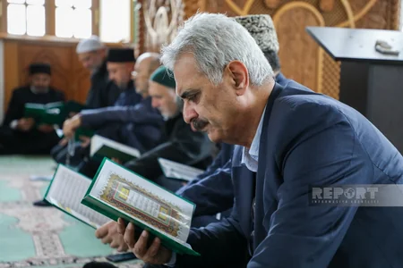 Prayers read in Azerbaijani mosques for plane crash victims