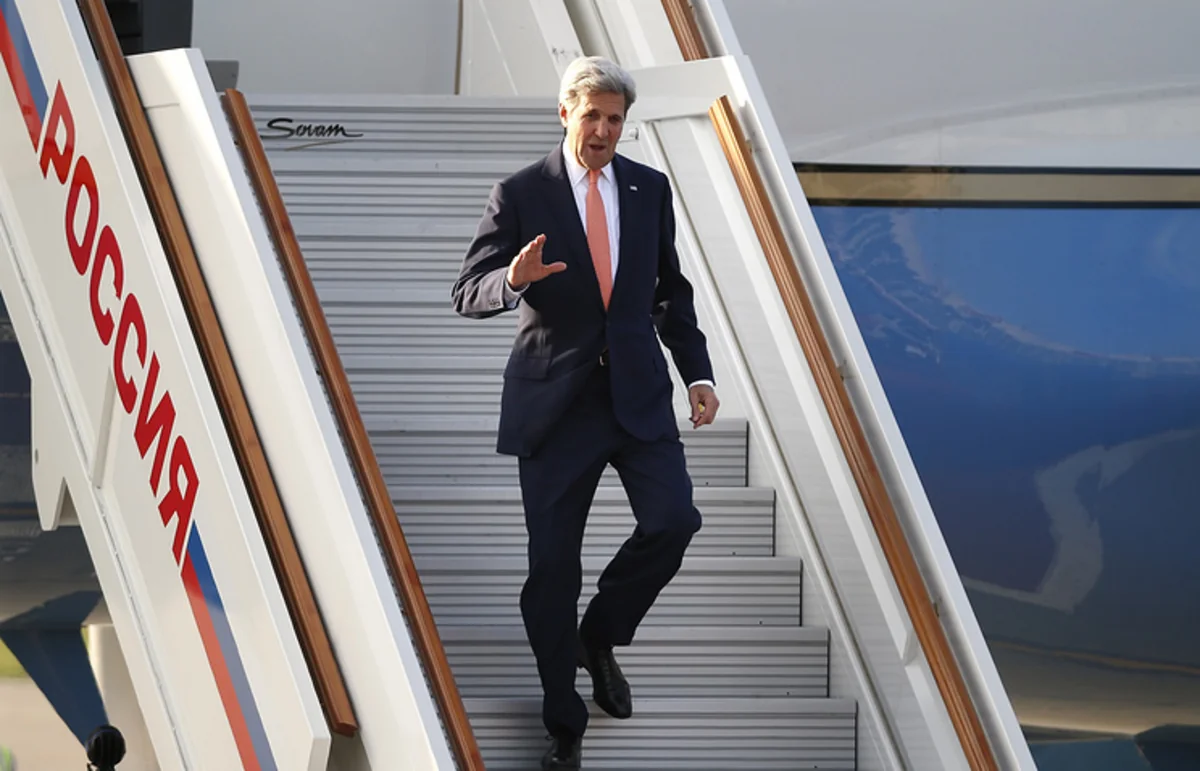 Керри прибыл в Москву для переговоров с Путиным и Лавровым