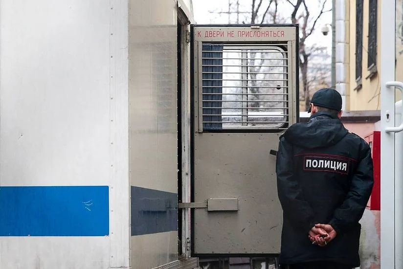 Мужчина открыл стрельбу в торговом центре Сочи