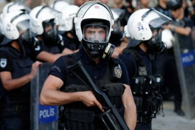 Nazir: Son 4 ildə Türkiyədə 33 minə yaxın polis işdən çıxarılıb