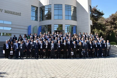 Xarici ölkələrin nümayəndələri beynəlxalq konfransda Naftalan neftinin faydalarından danışıblar