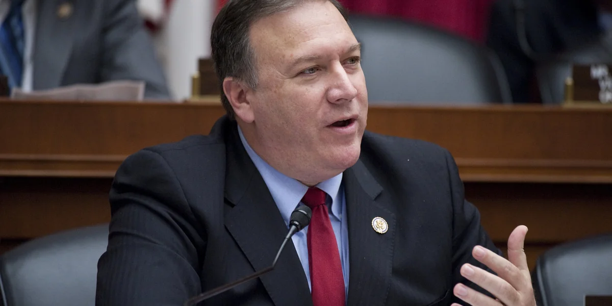 Pompeo Britaniyanın müşaviri ilə Hindistan-Pakistan münasibətlərini müzakirə edib