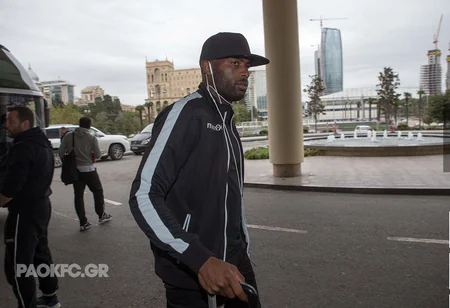 PAOK klubu Qarabağla oyun üçün Bakıya gəlib