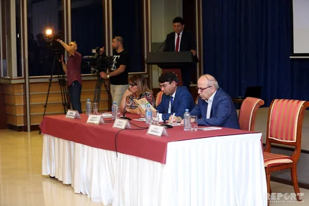 “Dövlət-din münasibətlərinin hüquqi bazası” mövzusunda müşavirə keçirilib
