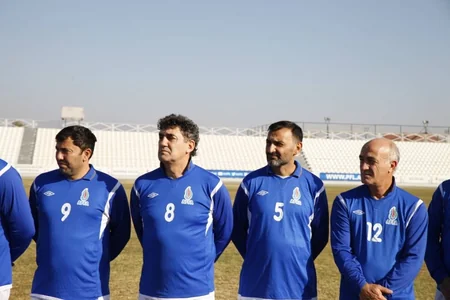 Araz-Naxçıvan və Azərbaycanın veteran futbolçuları yoldaşlıq görüşü keçirib - FOTO