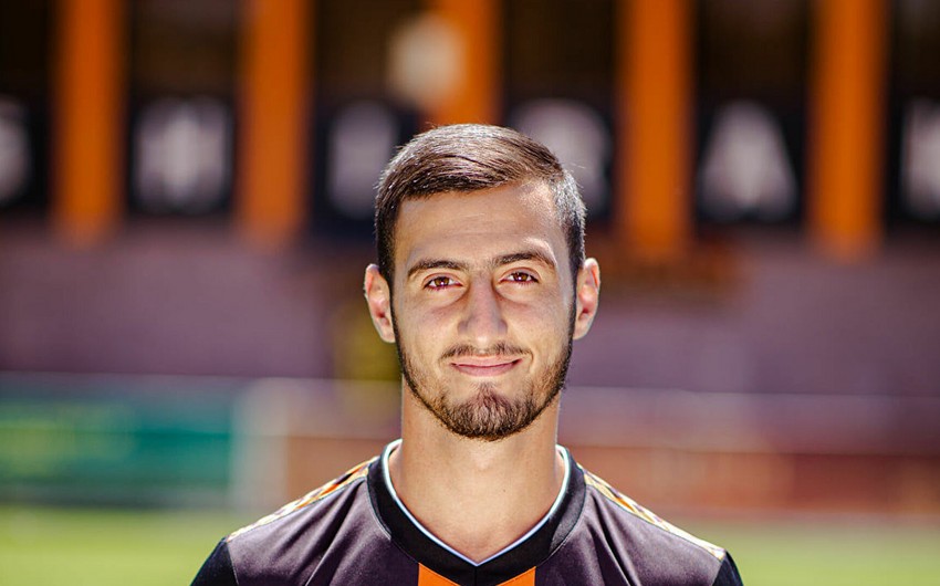 Komada olan erməni futbolçu ölüb