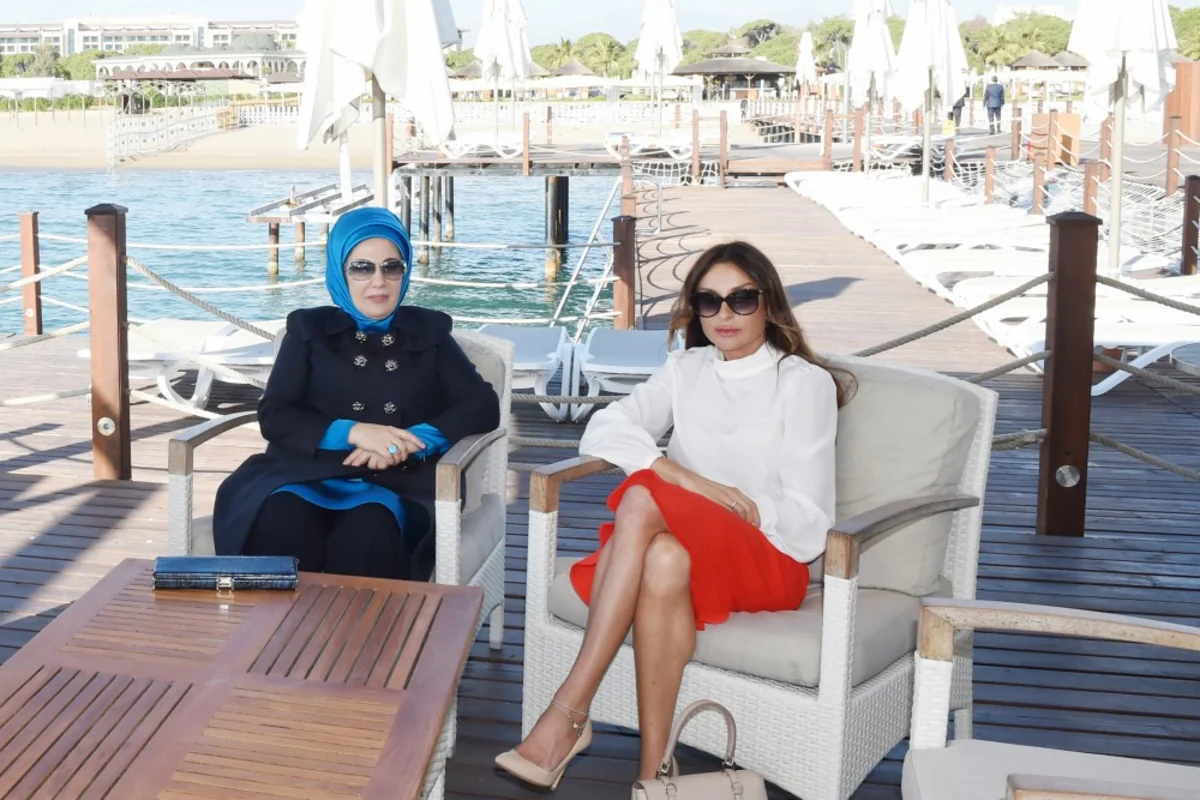 Antalyada Azərbaycanın və Türkiyənin birinci xanımlarının görüşü olub