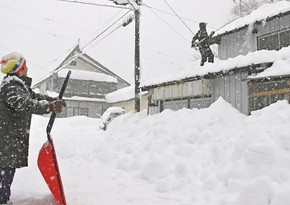 13 dead after snowstorm hits Japan
