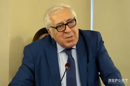 AYB sədri “Yaşayan Dədə Qorqud” mükafatı ilə təltif edilib
