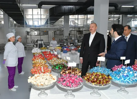 President Ilham Aliyev examines operations of confectionery manufacturing enterprise in Lankaran