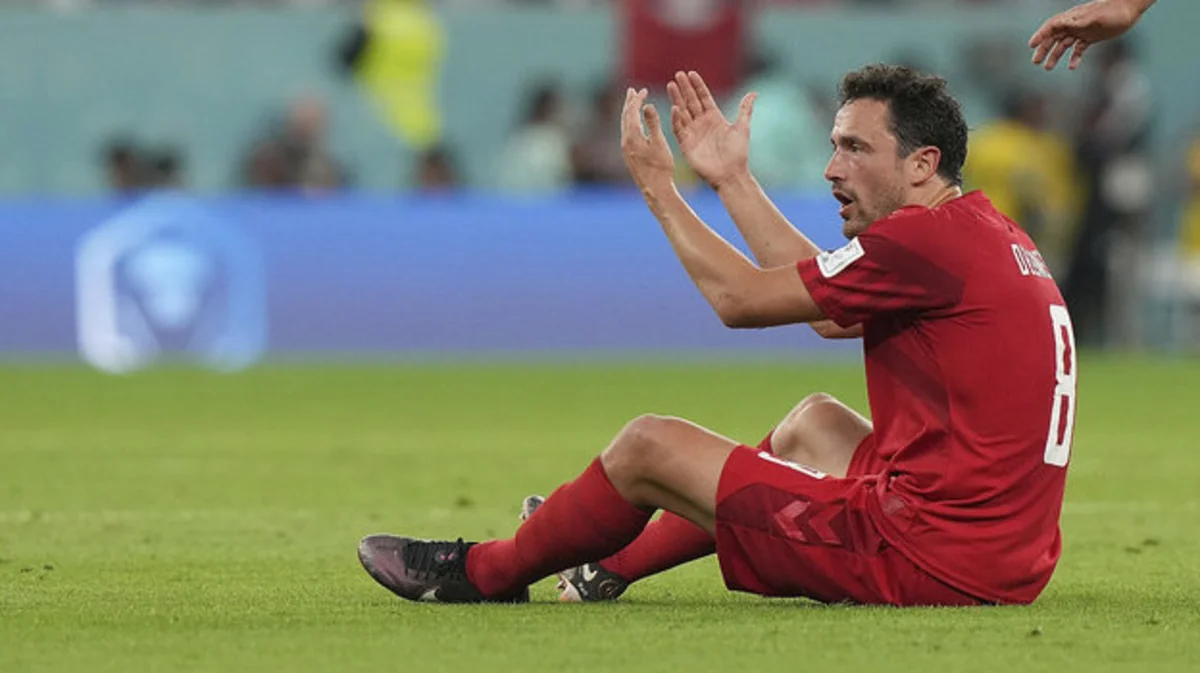 DÇ-2022: Danimarka millisinin aparıcı futbolçusu mundialın qalan hissəsini buraxacaq