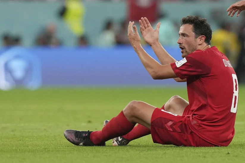 DÇ-2022: Danimarka millisinin aparıcı futbolçusu mundialın qalan hissəsini buraxacaq