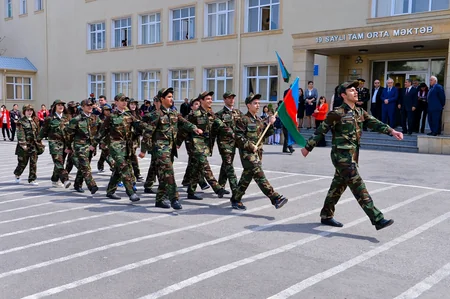 Jurnalistlər gənclərin çağırışaqədərki hazırlıq dərsini izləyib - FOTO