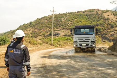 AzerGold daşıma yollarında tozun idarə olunmasına yönəlmiş ekoloji təşəbbüs reallaşdırıb