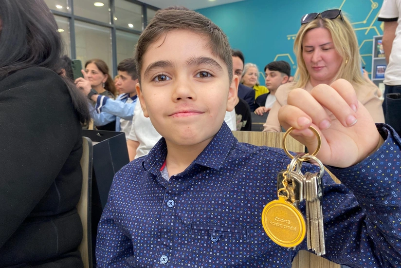 Növbəti köç karvanı Füzuli şəhərinə çatıb, mənzillərin açarları təqdim olunub - YENİLƏNİB-2