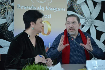 Bakıda “Orta əsr musiqisi və musiqi alətlərinin tarixi” mövzusunda dəyirmi masa keçirilib