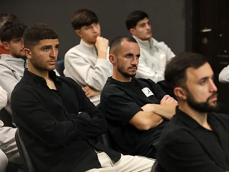 AFFA-da Sabah klubunun futbolçuları ilə görüş keçirilib