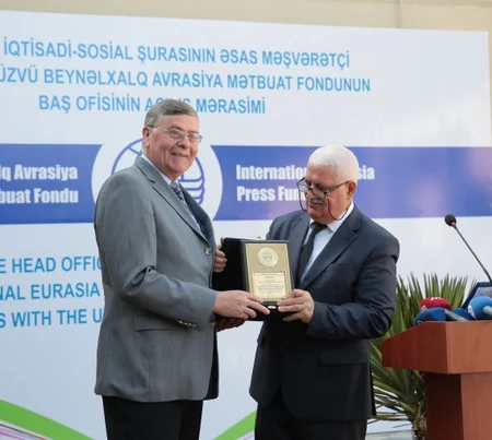 ​İlham Əliyev Beynəlxalq Avrasiya Mətbuat Fondunun ali mükafatına layiq görülüb