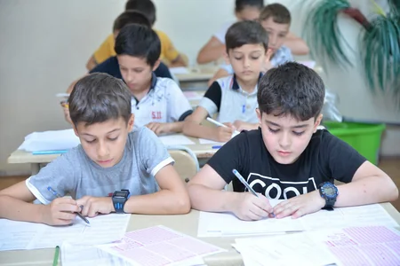 Bakıdakı lisey və məktəb-liseylərin V və VII siniflərinə qəbulla bağlı müsabiqə keçirilib